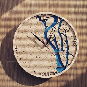 Uhr KYIV - Holzlandkarte